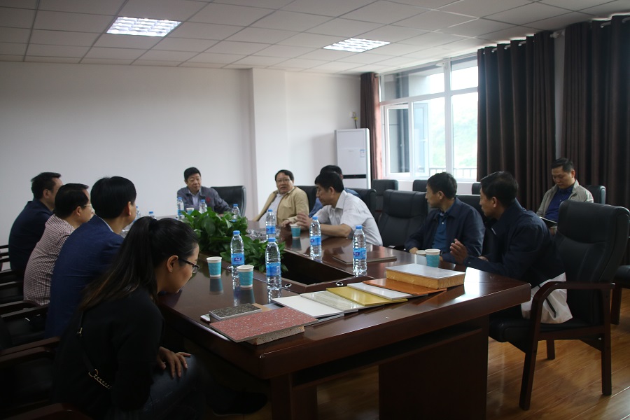 Peng Jianxin, President of Sinoma, and his party came to our company for investigation