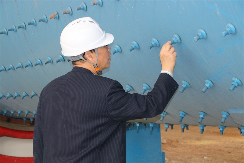 President Hu Yeming went to Sinoma (Yichang) to inspect the Dangyang project